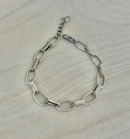 Timeless Edge Bracelet (Silver)
