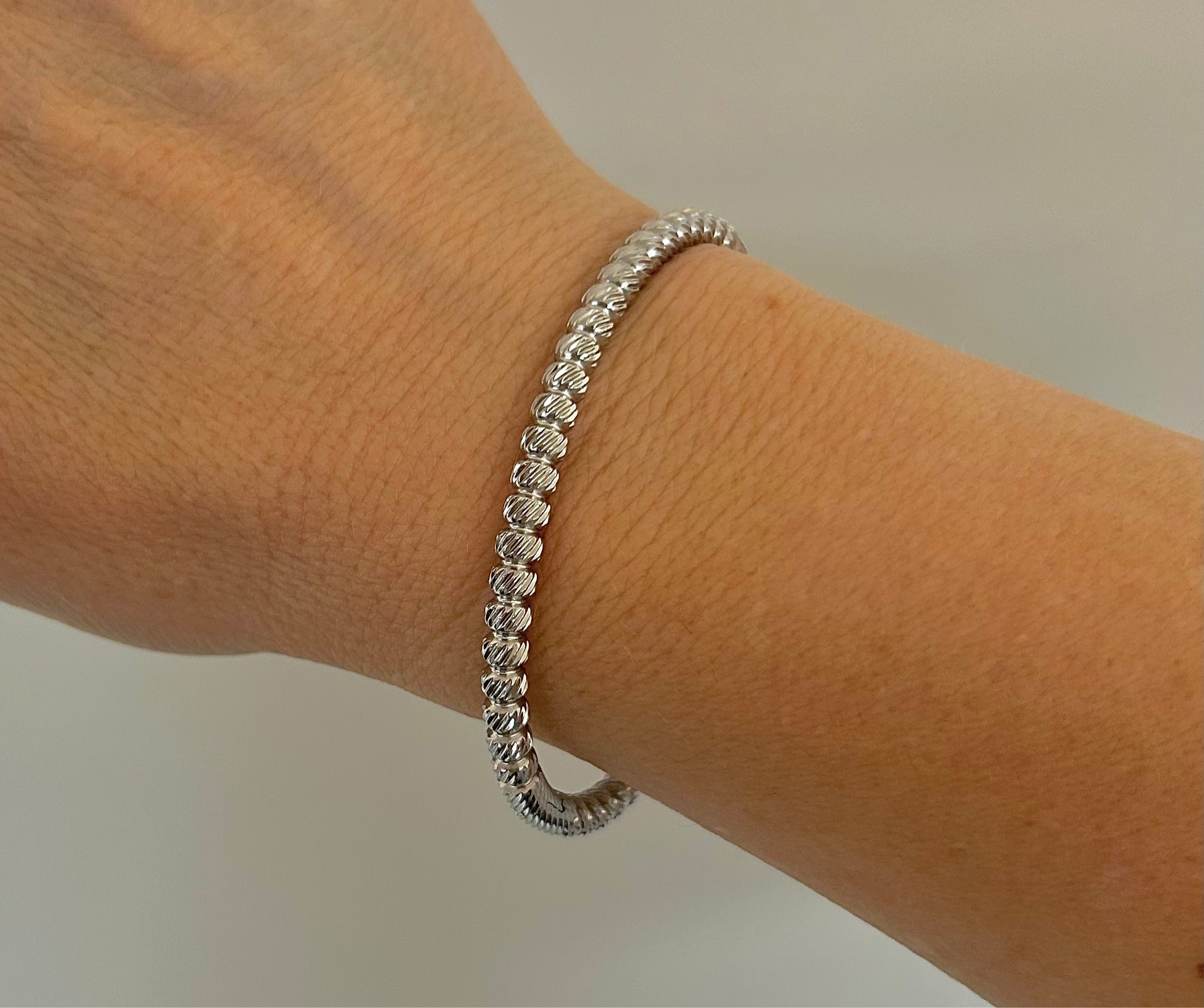 Timeless Edge Bangle