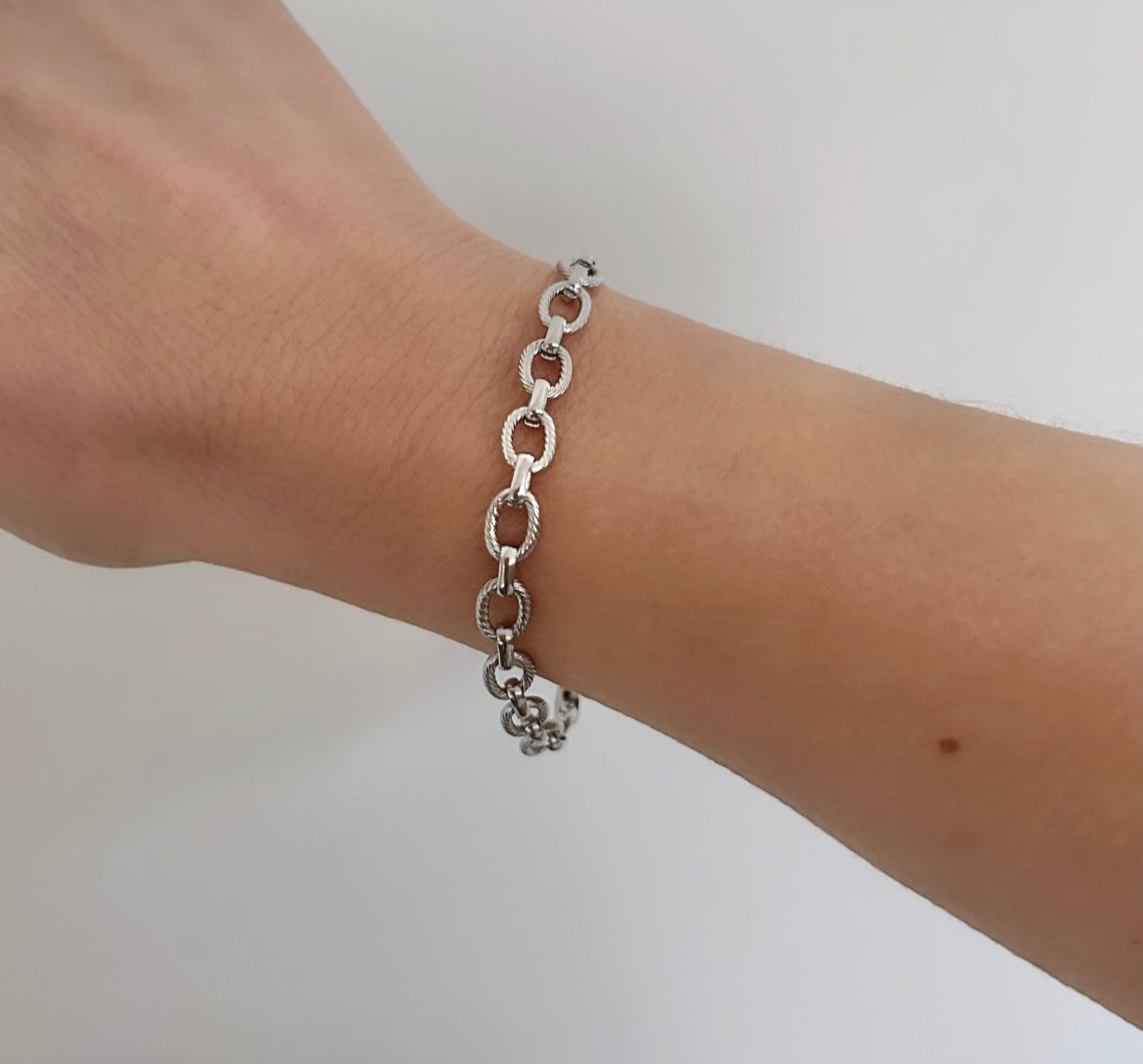 Timeless Edge bracelet Silver (smaller link )