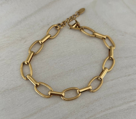 Timeless Edge Bracelet (Gold)